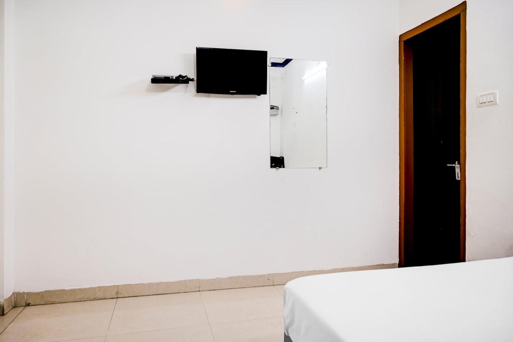 Hotel O Lotus Inn — Photos 3